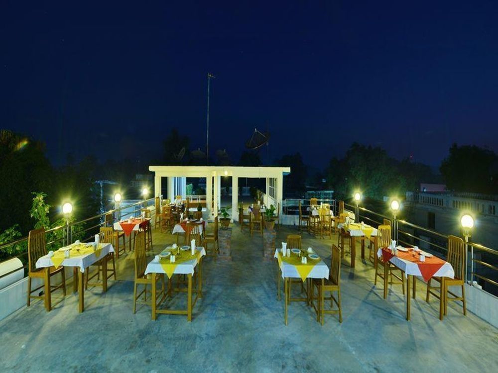 Innwa Motel Bagan Luaran gambar